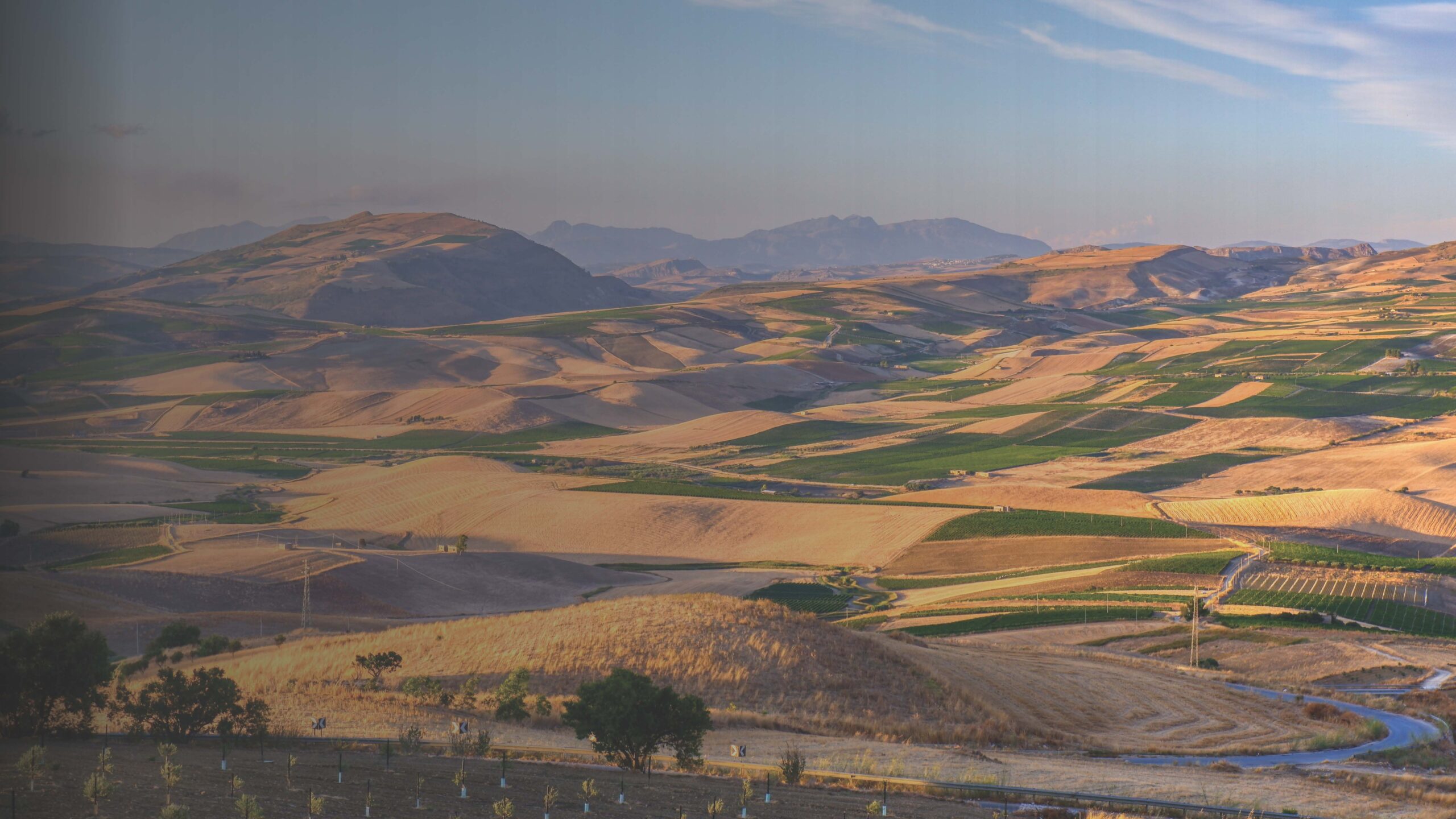 colline siciliane grigio