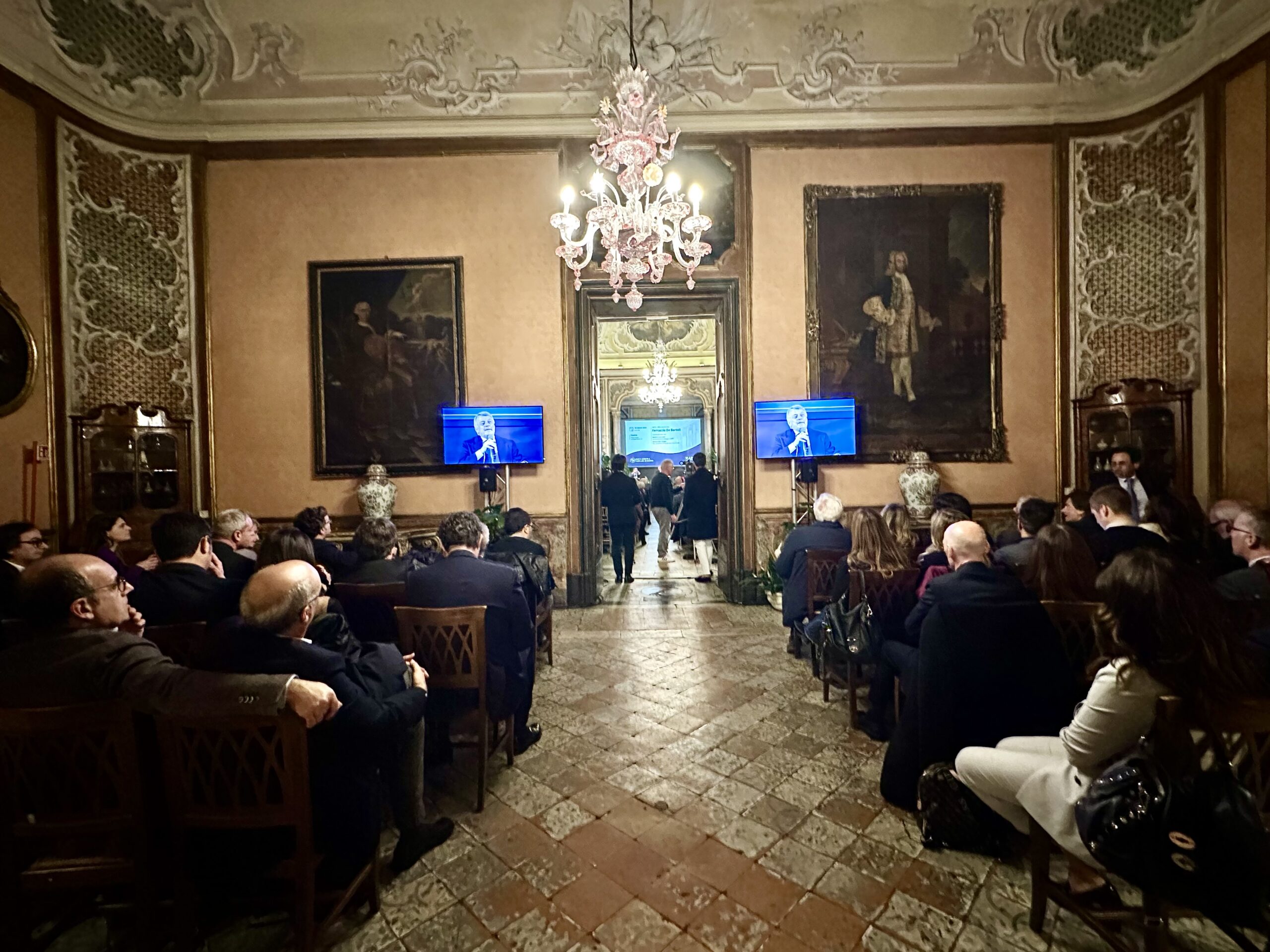 Sala antecedente il Gran Salone